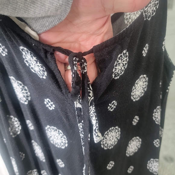 Black and white Maxi dress - Picture 8 of 9